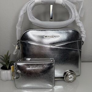 3 pcs MICHAEL KORS Jet Set Travel Dome Crossbody Bag, Coinpouch & Purse Hook!
